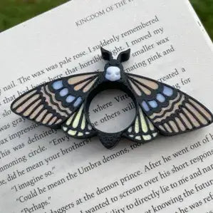 Thumb Page Holders